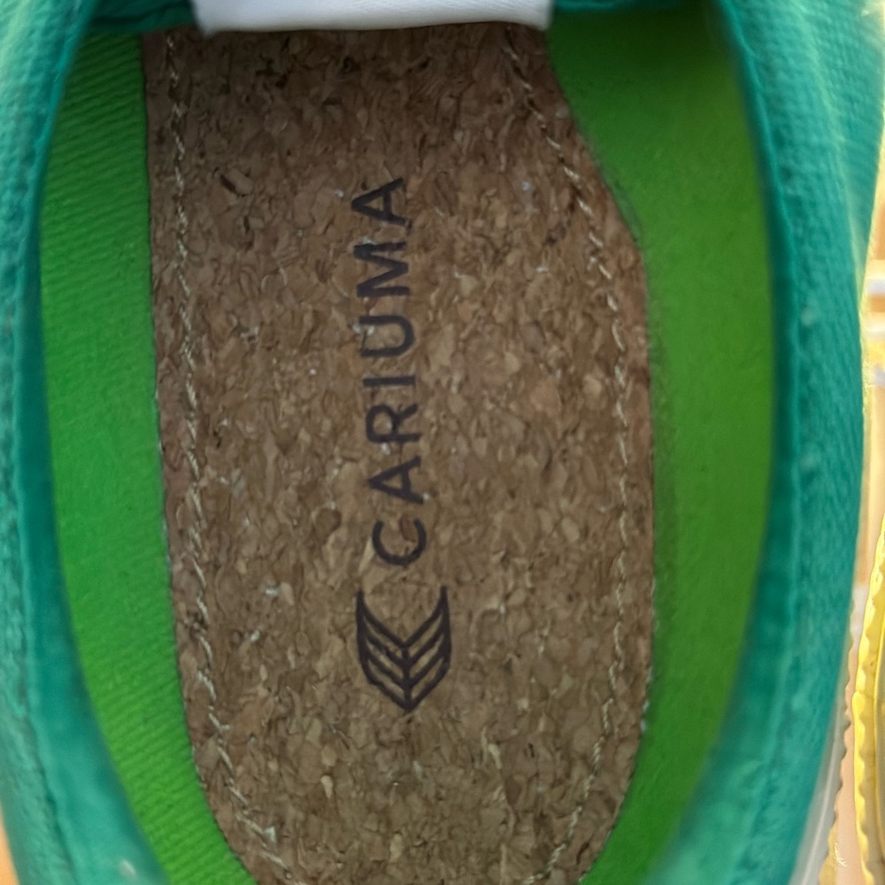 Cariuma Women's Green Canvas Sneakers - Picture 5 of 12